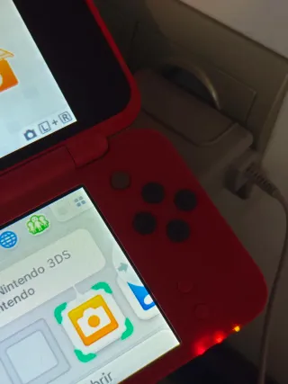 Nintendo 2DS XL Poké Ball Edición Limitada