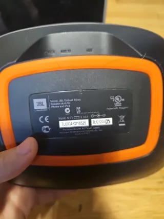 Altavoz JBL y Philips Negro