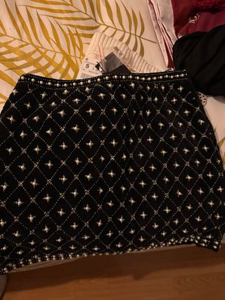 Falda Zara Negra Perlas Talla S