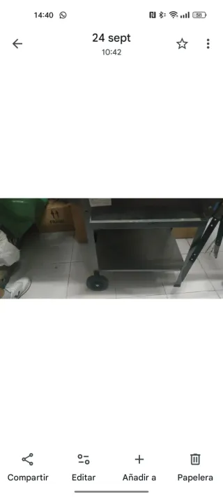 Barbacoa metálica negra y plateada