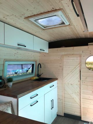 Mercedes-Benz MB140D 1994