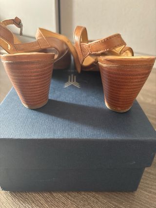 Sandalias Yanko piel marrón talla 41