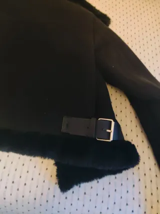 Chaqueta pelo Pull&Bear negra