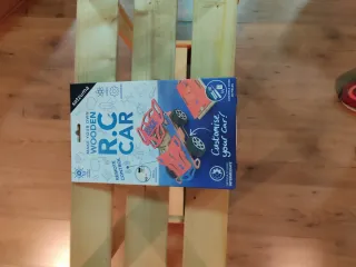 Satzuma Coche RC Madera (sin abrir)