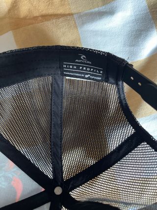 Gorra Rip Curl Estampada Negra y Multicolor