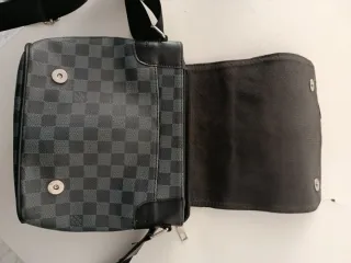 Riñonera Louis Vuitton Gris