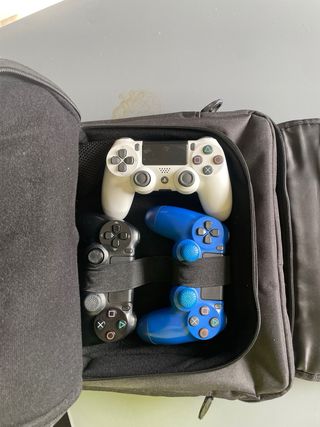 PS4 (PlayStation 4) 2 TB + 3 Mandos y juegos