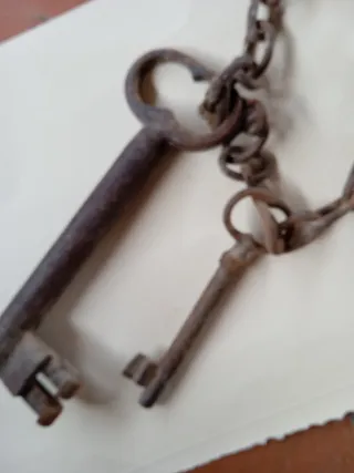 Lote de 2 llaves antiguas de portón