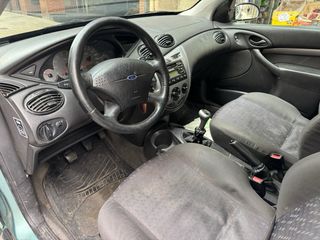 Ford Focus 2000