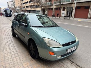 Ford Focus 2000