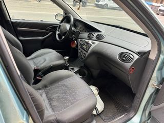 Ford Focus 2000