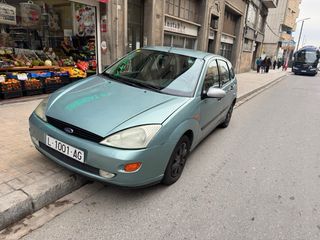 Ford Focus 2000