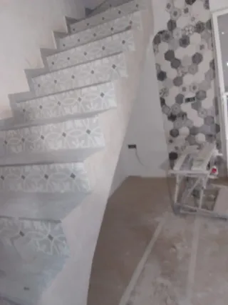 Alicatado de escaleras