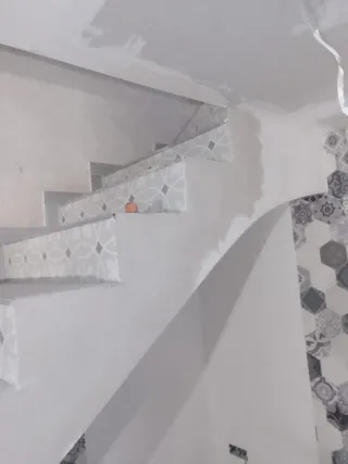 Alicatado de escaleras
