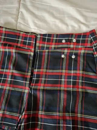 Falda pantalón cuadros escoceses PULL&BEAR