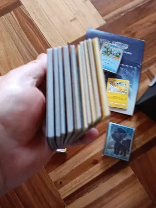 Pokemon Espada y Escudo Caja Coleccionista