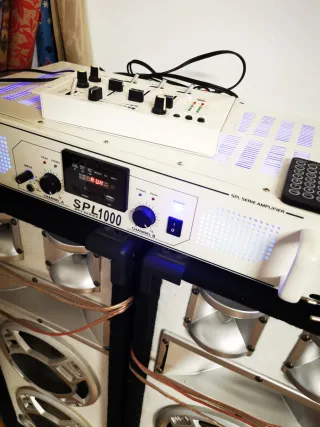 Equipo DJ Completo: Amplificador, Mezclador, Micró