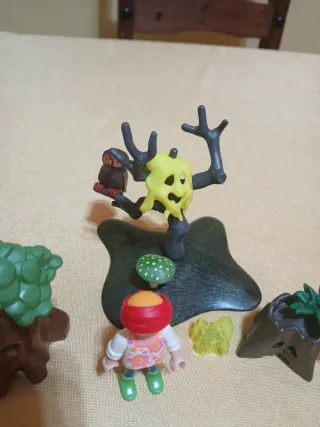 Set Playmobil figuras y árboles