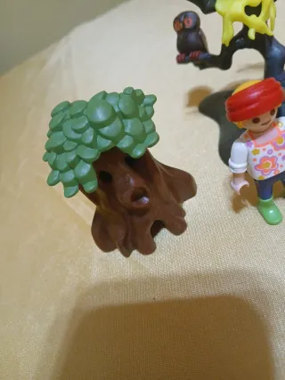 Set Playmobil figuras y árboles