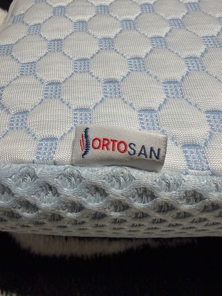 Almohada cervical viscoelástica a estrenar