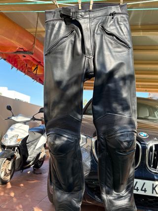 Chaqueta y pantalón Dainese piel