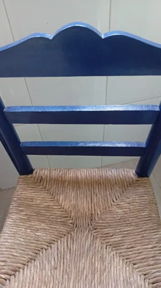 2 Sillas madera enea azul