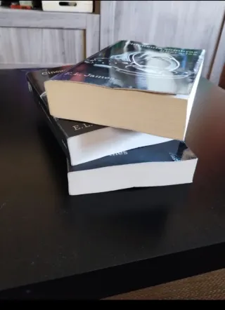 Trilogía completa "Cincuenta sombras de Grey"