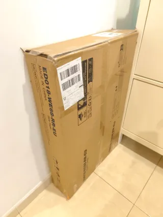 Mesa auxiliar con ruedas y altura regulable