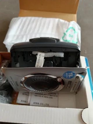 Aiwa HS-TA166 Radio Cassette Player Plata