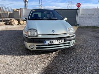 Renault Clio 1.9dti (107000km)