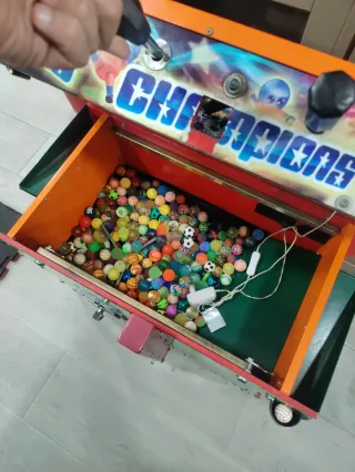 Futbolín con bolas saltarinas