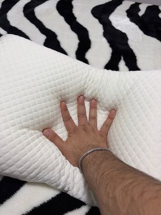 Almohada viscoelástica blanca a estrenar