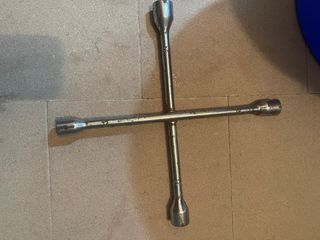 Llave de Cruz para Coche 4 Medidas