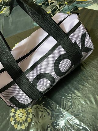 Bolso deportivo y accesorios gym