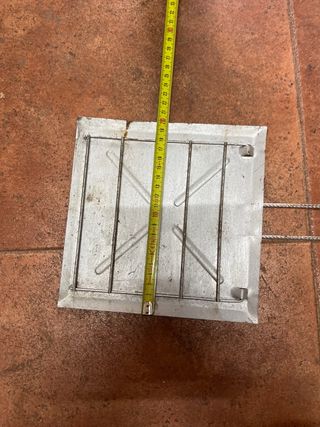 Tostador antiguo de metal