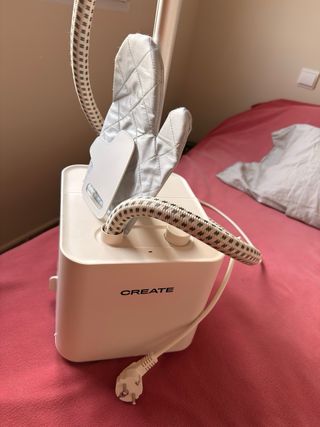 Plancha de vapor vertical CREATE casi nueva