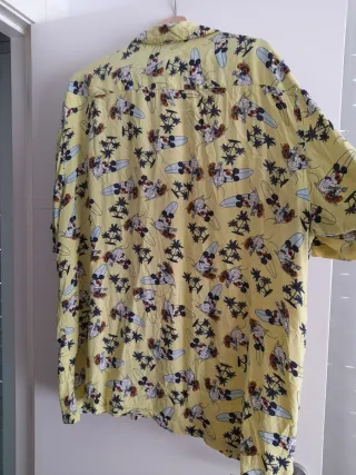 Camisa Hawaiana Mickey Mouse amarilla