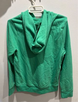 Sudadera GAP verde con logo bordado