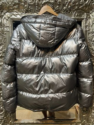 Abrigo acolchado de plumas