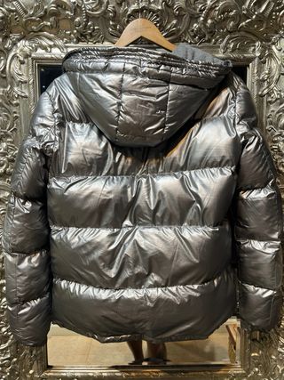 Abrigo acolchado de plumas