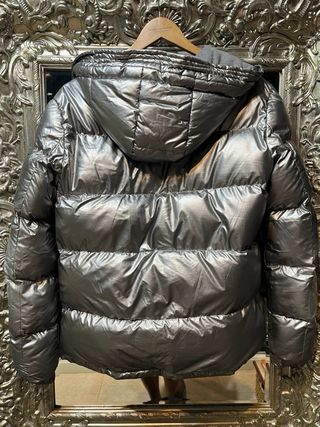 Abrigo acolchado de plumas