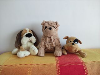 Lote 3 peluches perros