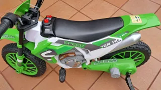 Moto Eléctrica Infantil 12V Verde