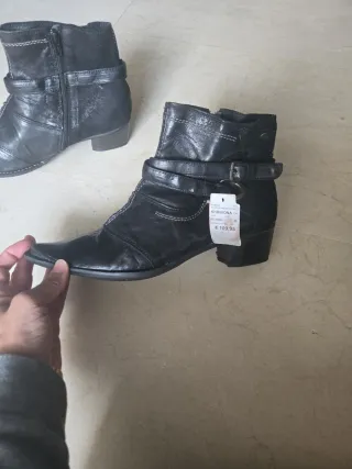 Botines negros piel talla 40