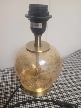 LÁMPARA DE MESA DE CRISTAL