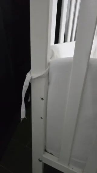 Cuna blanca para bebé