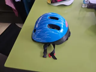 Casco azul para niños WeeRide