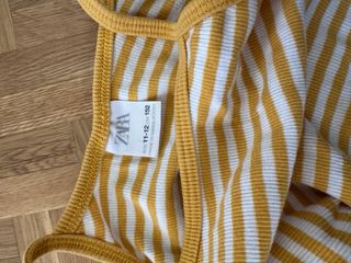 Top de rayas amarillo y blanco