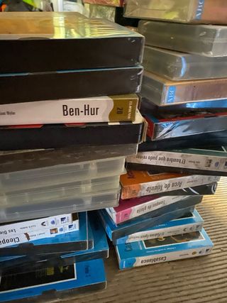 Lote 200 Películas VHS precintadas con regalo