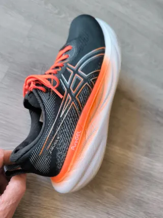 Asics Gel-Ziruss 8 | Talla 43.5 | Muy buen estado